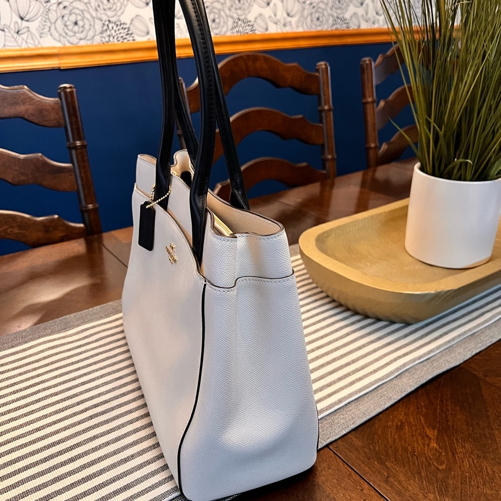 COACH Casey Tote, Chalk Color, Crossgrain Leather - Picture 10 of 12